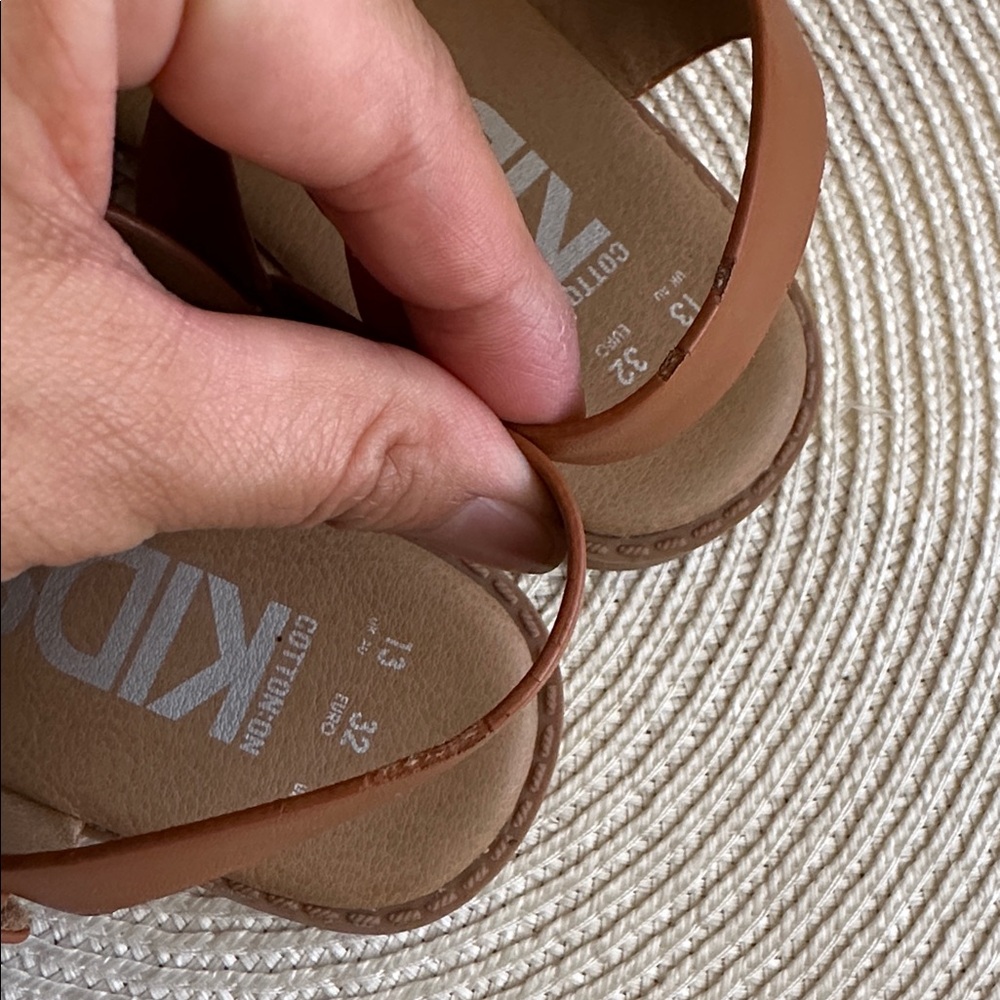 🌸Cotton On Kids Sandals🌸 - Picture 5 of 11